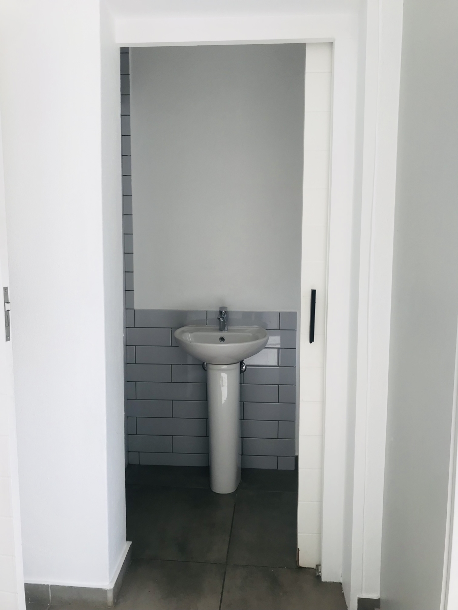2 Bedroom Property for Sale in Aberdeen Eastern Cape